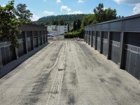 Bild (ca25c699f7cc75339509cec477715d99): XXL-Garage mit el. Sektionaltor in H�xter